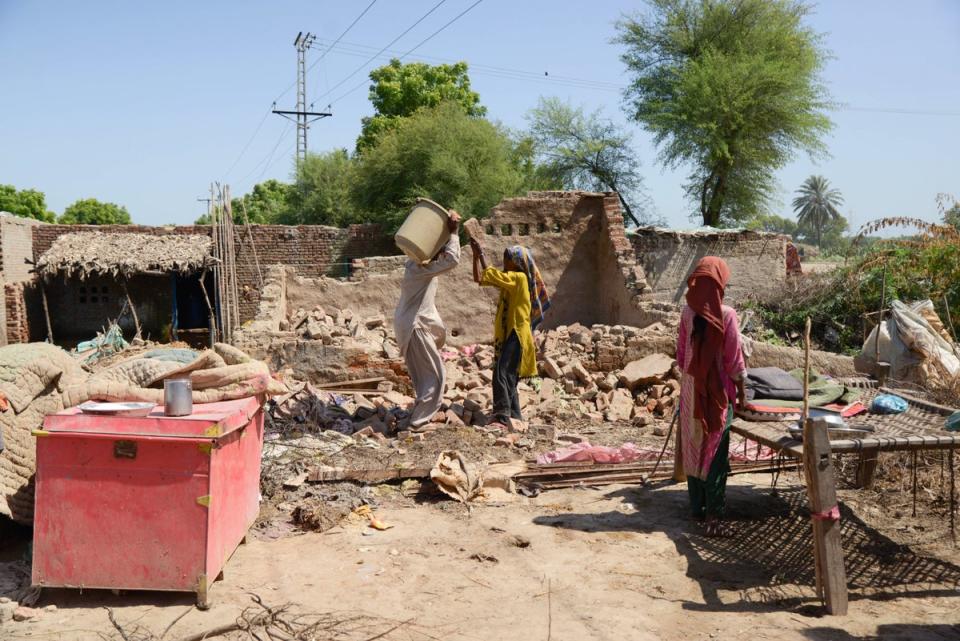 The devastating aftermath caused by the floods in Mitiyari Hyderabad (Akifullah Khan/DEC)