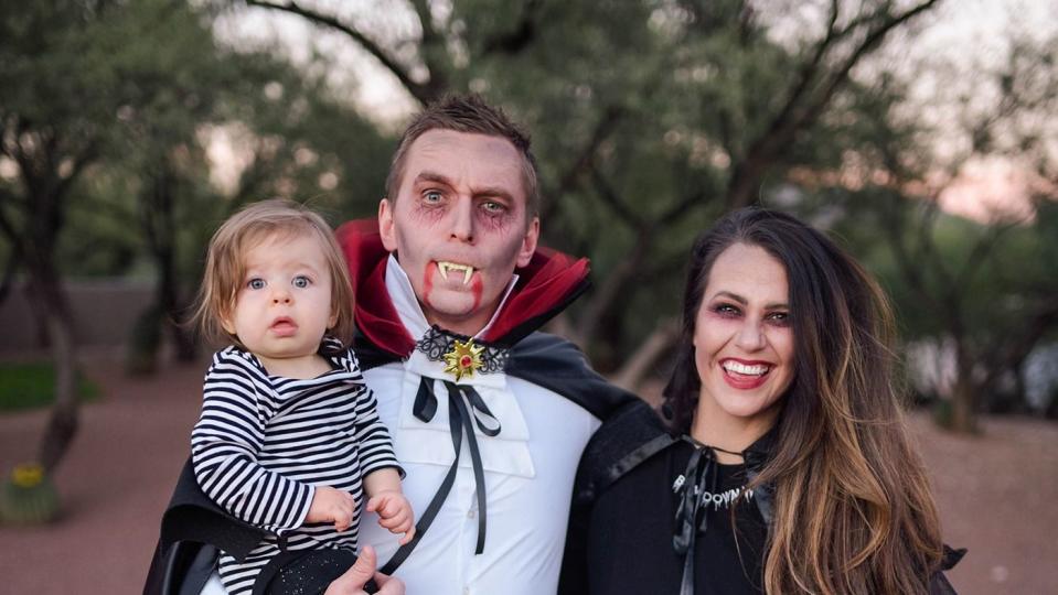 couples halloween costumes vampires