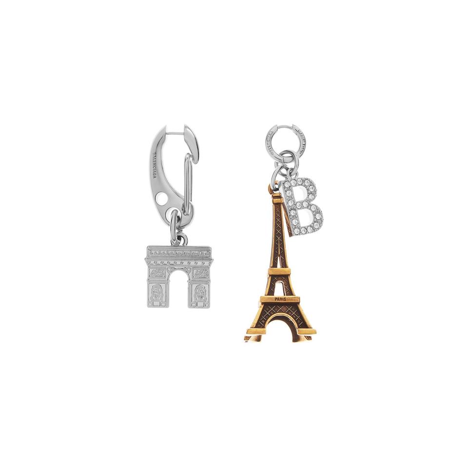 巴黎鐵塔與凱旋門造型耳環。NT$19,500（翻攝自巴黎世家官網）