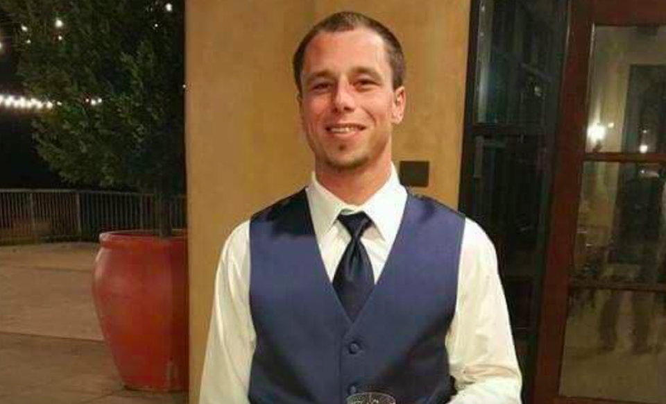 <p>El residente de California Austin Davis, de 29 años, fue confirmado muerto por su novia después de que fue nombrado inicialmente entre los desaparecidos. (Facebook) </p>