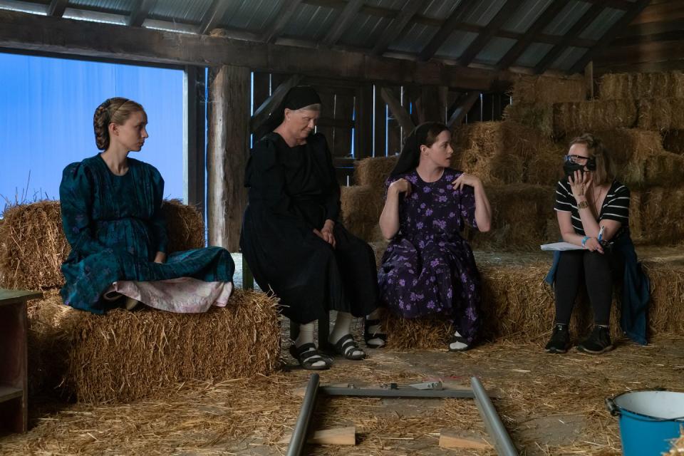 rooney mara, judith ivey, claire foy and director sarah polley on the set of their film women talking