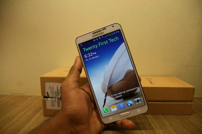 The Note 3?s display featured a 5.7? Super AMOLED display