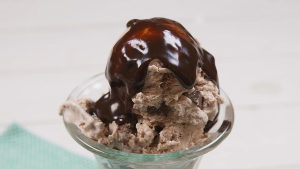 Mudslide No-Churn Ice Cream