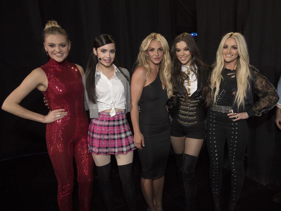 Hailee Steinfeld, Kelsea Ballerini, and Sofia Carson were there too!