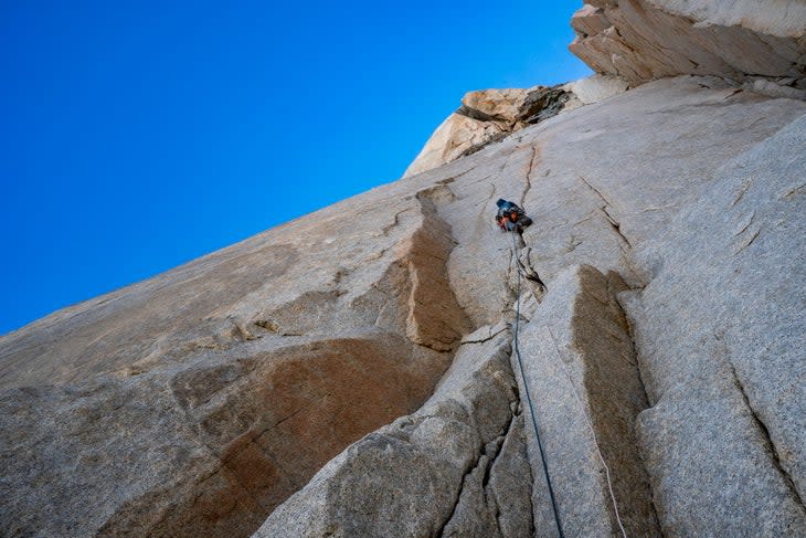 <span class="article__caption">Notice how the rope (not the haul line) is running behind the climber’s left leg? Rope management when you’re climbing in cracks can be especially tricky, but if the climber fell from this position they’d risk a pretty gnarly upside-downer….</span> (Photo: Kiff Alcocer)