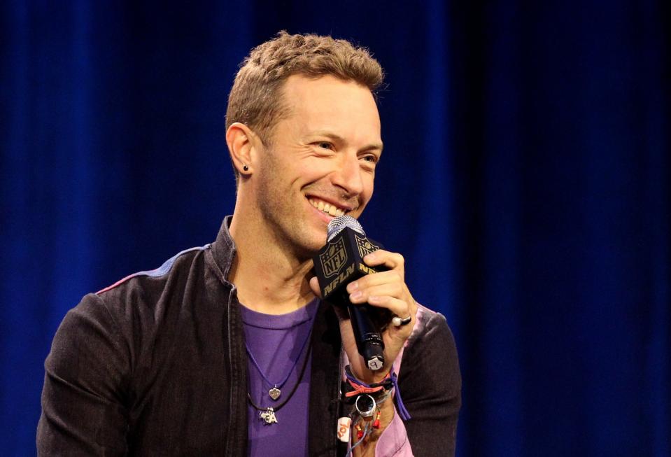 <p>Coldplay frontman and piano player who was married to American film star Gwyneth Paltrow. </p>