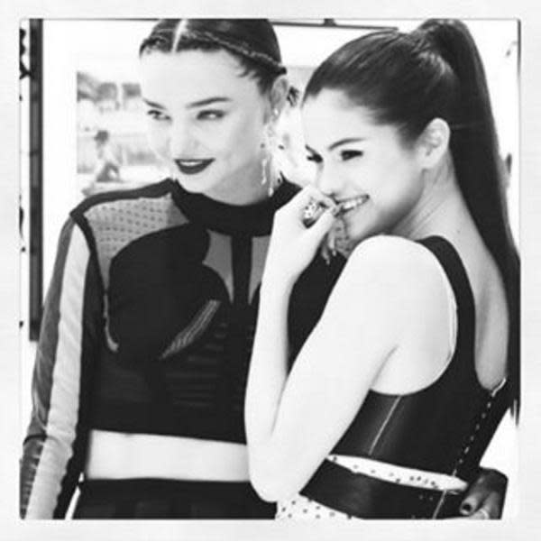 <b>Miranda Kerr:</b> "❤@selenagomez"