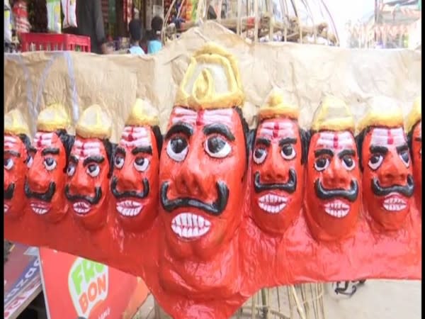  COVID-19 hits Ravan effigies business in Raipur. Photo/ANI