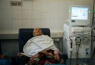 <p>A patient undergoes dialysis at Shifa hospital in Gaza City June 12, 2017. (Photo: Mohammed Salem/Reuters) </p>