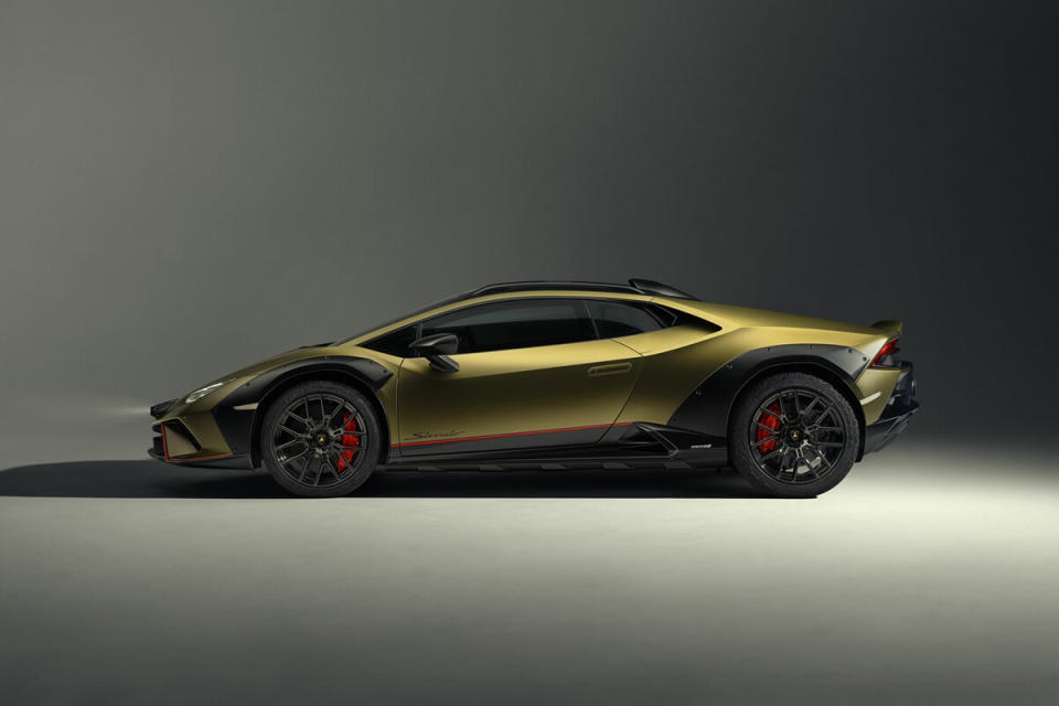 LAMBORGHINI_STERRATO_BRIGHT_05_crop.jpg