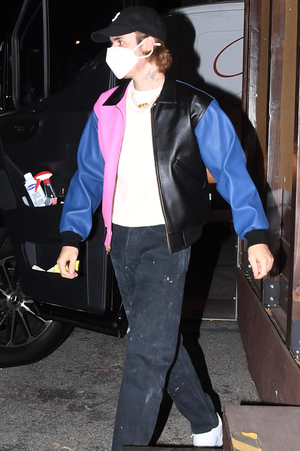 Parents-to-Be Halsey and Alev Aydin Head to Dinner in L.A., Plus Colin Farrell, Jane Levy and More