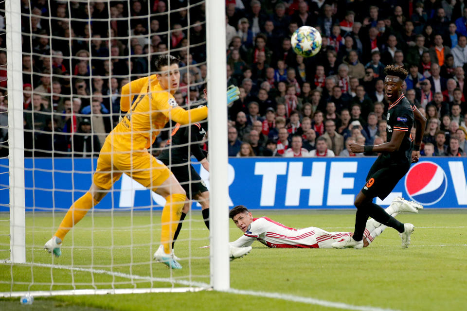 AMSTERDAM, NETHERLANDS - OCTOBER 23: Edson Alvarez of Ajax  during the UEFA Champions League  match between Ajax v Chelsea at the Johan Cruijff Arena on October 23, 2019 in Amsterdam Netherlands (Photo by Erwin Spek/Soccrates/Getty Images)