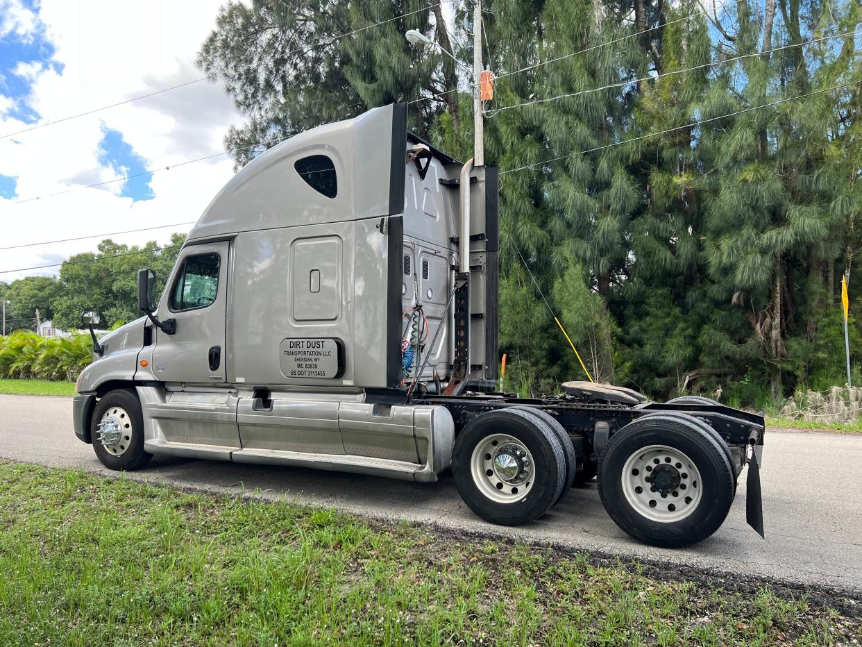 Two Southwest Florida men,  Juan Alfredo Escalona Hidalgo, 33, of Bradenton, and passenger Raul Torralba, 42, of Lehigh Acres, are facing multiple charges in an alleged diesel fuel theft and credit card scam. They remain in Lee County jail with bond not yet set on one charge of transporting dangerous cargo (diesel fuel) and 19 counts of credit card fraud.