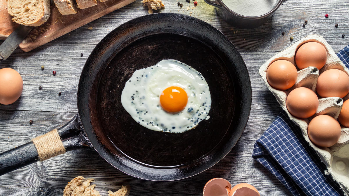 Our Favorite Pan Makes Sure No Egg Is Left Behind, and It's Nearly