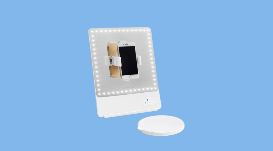 Best gifts for college students 2022: Lighted Mirror