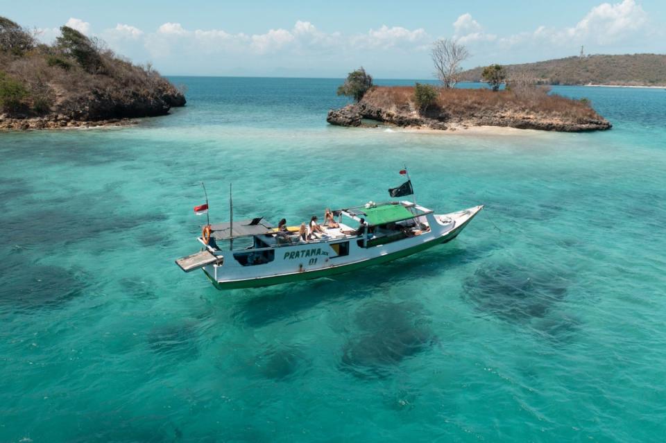 A Project Hiu boat off the coast of Lombok (Project Hiu)