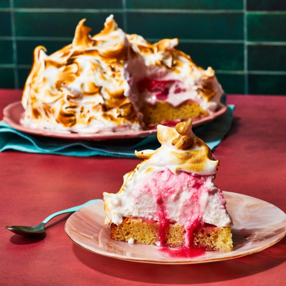 If anything belongs in the Showstopper Club, it’s a baked alaska (Gousto)