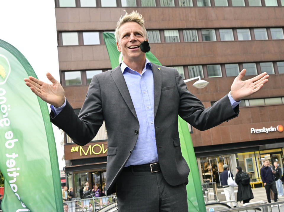 The Green Party's spokesperson and MP Per Bolund speaks at Sergels torg, as he campaigns, in Stockholm, Saturday, Sept. 10, 2022. Sweden is holding an election to elect lawmakers to the 349-seat Riksdag as well as to local offices across the nation of 10 million people. (Jonas Ekstromer/TT News Agency via AP)