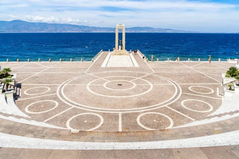 The Arena dello Stretto in Reggio Calabria facing the Strait of Messina