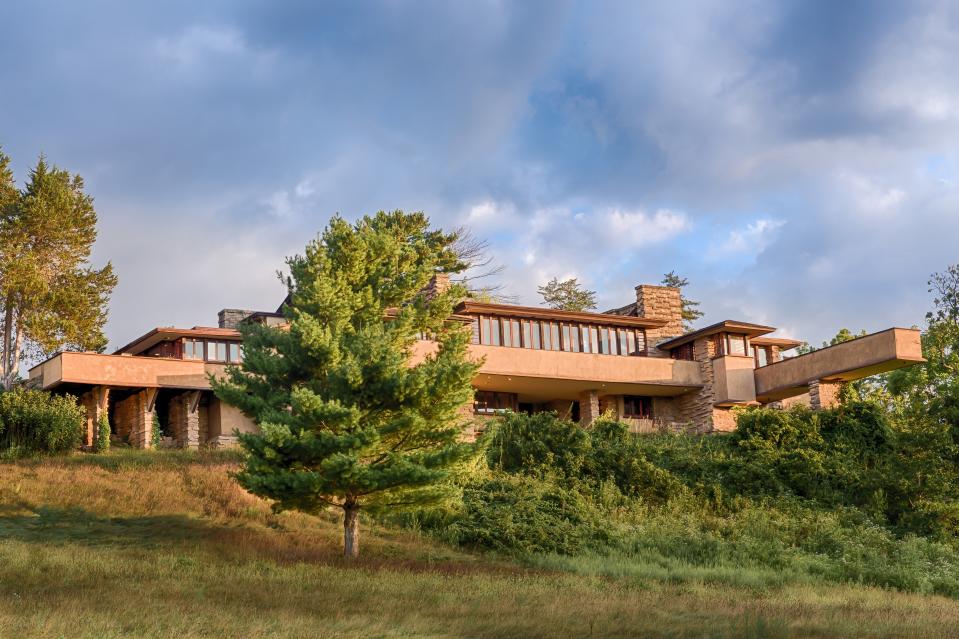 Taliesin, sited in the Wisconsin River Valley, is the 37,000-square-foot home, studio, school, and 800-acre estate of Wright.