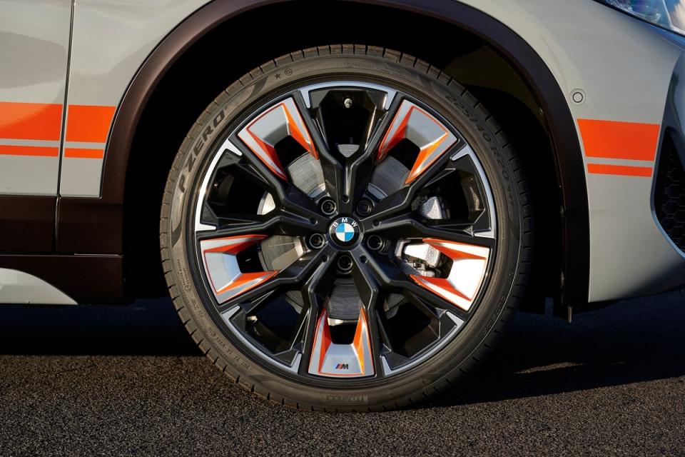 P90400932_highRes_the-new-bmw-x2-m-mes.jpg