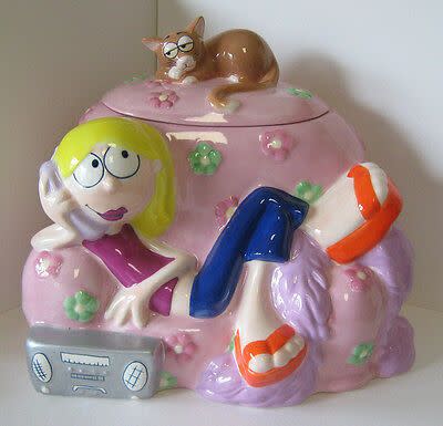 <p>An iconic <a href="https://www.ebay.com/itm/COLLECTIBLE-2001-Disney-Lizzie-McGuire-Cookie-Jar-NIB-Untouched/373070477303?hash=item56dcbbb7f7:g:BpkAAOSwSlBY3GNq" rel="nofollow noopener" target="_blank" data-ylk="slk:Lizzie McGuire cookie jar;elm:context_link;itc:0;sec:content-canvas" class="link "><em>Lizzie McGuire</em> cookie jar </a>would be worth around $150 today. Personally, I'm ready to drop some cash to spice up my kitchen decor. </p>