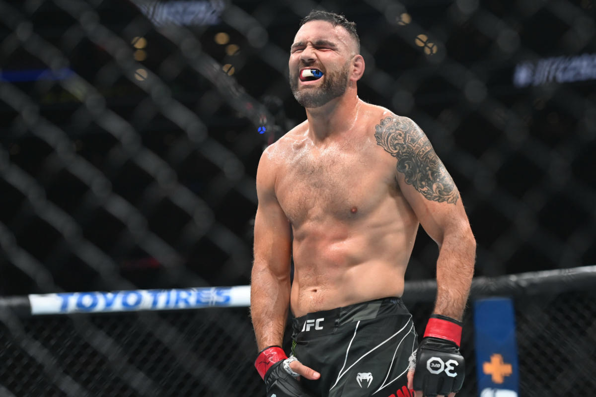 Chris Weidman Returns From Two-Year Layoff to Face Brad Tavares