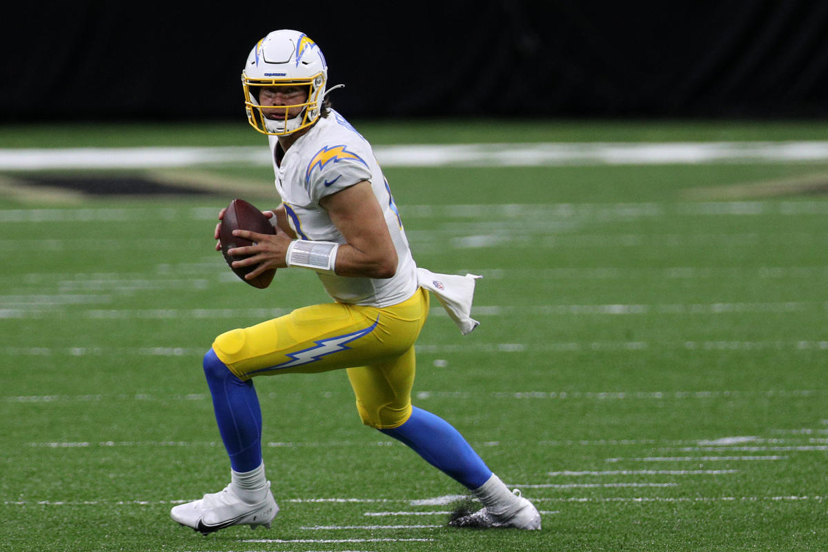 Justin Herbert and his new haircut are 1-0 with the Los Angeles Chargers 