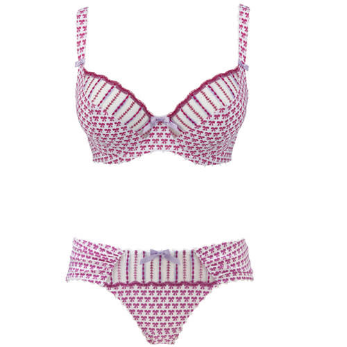 <a href="http://www.freyalingerie.com" rel="nofollow noopener" target="_blank" data-ylk="slk:Freya Beau bra: £32 and brief: £19;elm:context_link;itc:0;sec:content-canvas" class="link "><b>Freya Beau bra: £32 and brief: £19 </b></a>