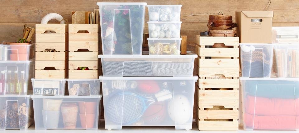 整理收納時的必備收納盒，有多種尺寸可選擇，也可堆疊收納節省空間，從小配件到較大的物品都可收納，透明設計能一目了然內容物，無需翻找，簡約好搭配實用性又高。