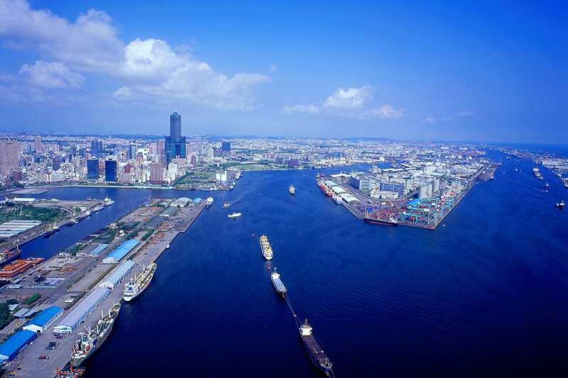 20190129-高雄港為台灣最大的國際港埠，也是世界第六大貨櫃港。交通部近年來積極整建基隆港與高雄港的郵輪設施，更將其也視為是「新南向計劃」的門戶。（取自交通部觀光局）