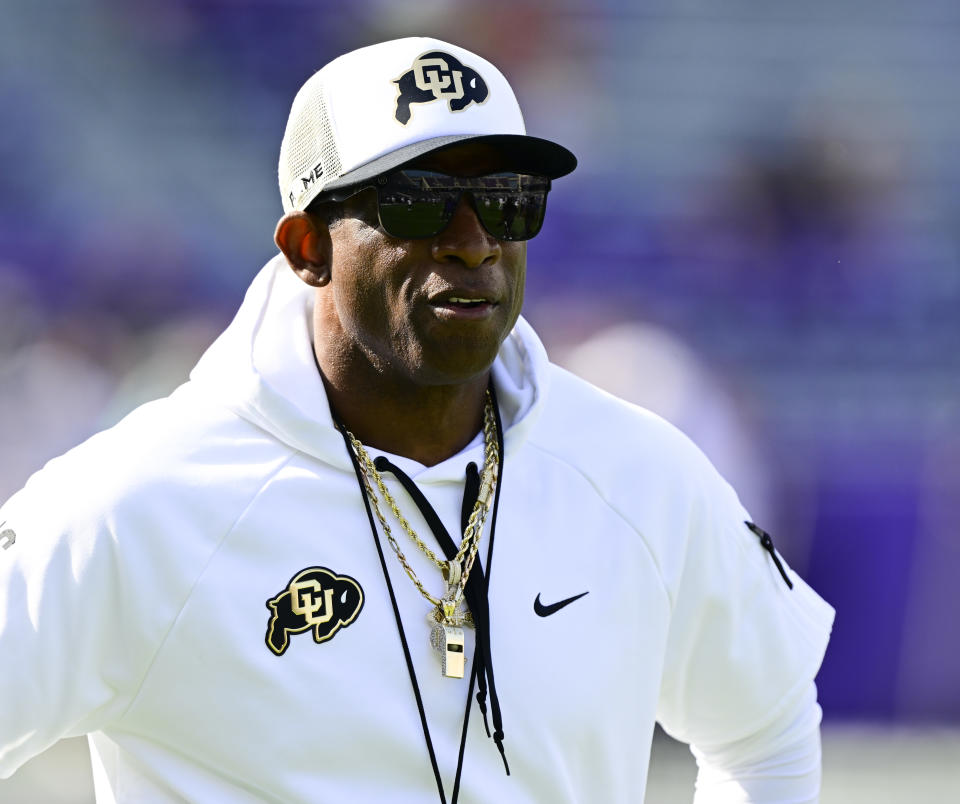 Deon Sanders heeft slechts één wedstrijd gecoacht in Colorado, maar hij trok de aandacht van het hele land na zijn overwinning op TCU.  (Andy Cross/Media News Group/Denver Post via Getty Images)