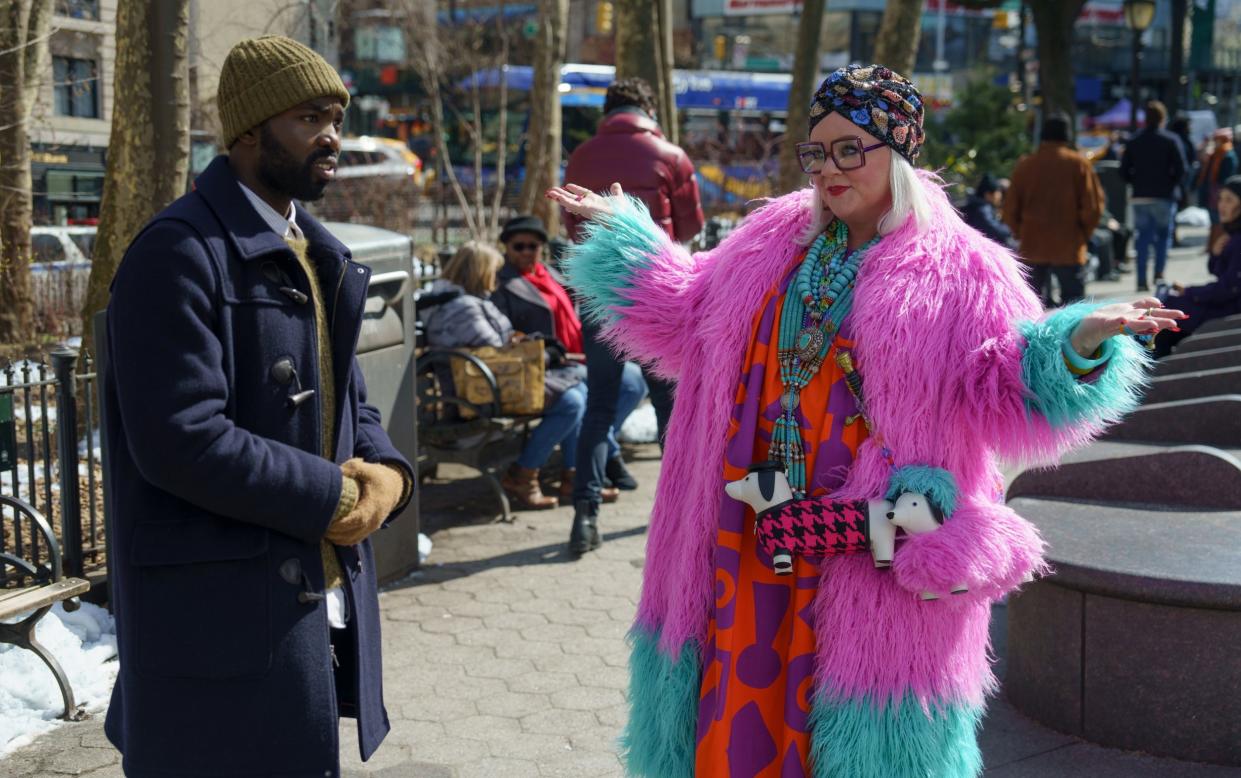 Paapa Essiedu and Melissa McCarthy in Genie