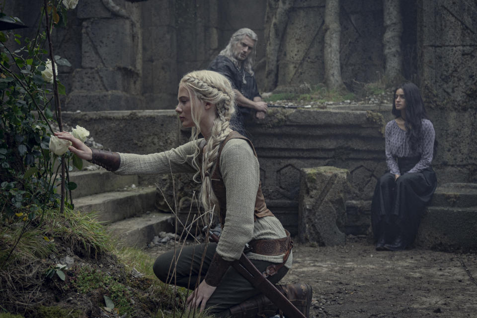 Ciri (Freya Allan), Geralt (Henry Cavill) and Yennefer (Anya Chalotra) at the runs of an ancient Elven palace