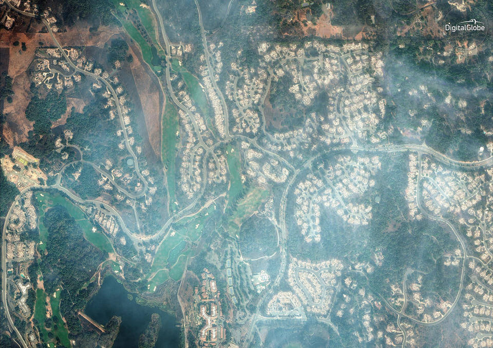 <p>Una imagen a color natural muestra el Fountaingrove Golf Club, en Santa Rosa. (DigitalGlobe vía HuffPost) </p>