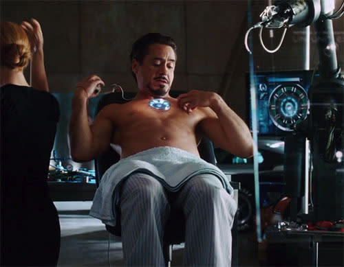 <p>Yep, even Tony Stark gets his kit off in front of the cameras. Hey, we're not complaining…</p>