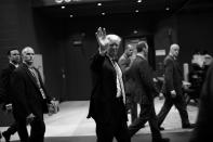 <p>Donald Trump makes his way to the stage for a brief appearance. (Photo: Khue Bui for Yahoo News)</p>