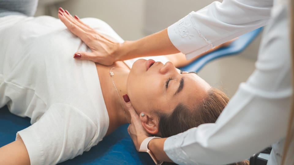 Chiropractic Adjustment, Massage Therapist, Massaging, Shoulder, Recovery.