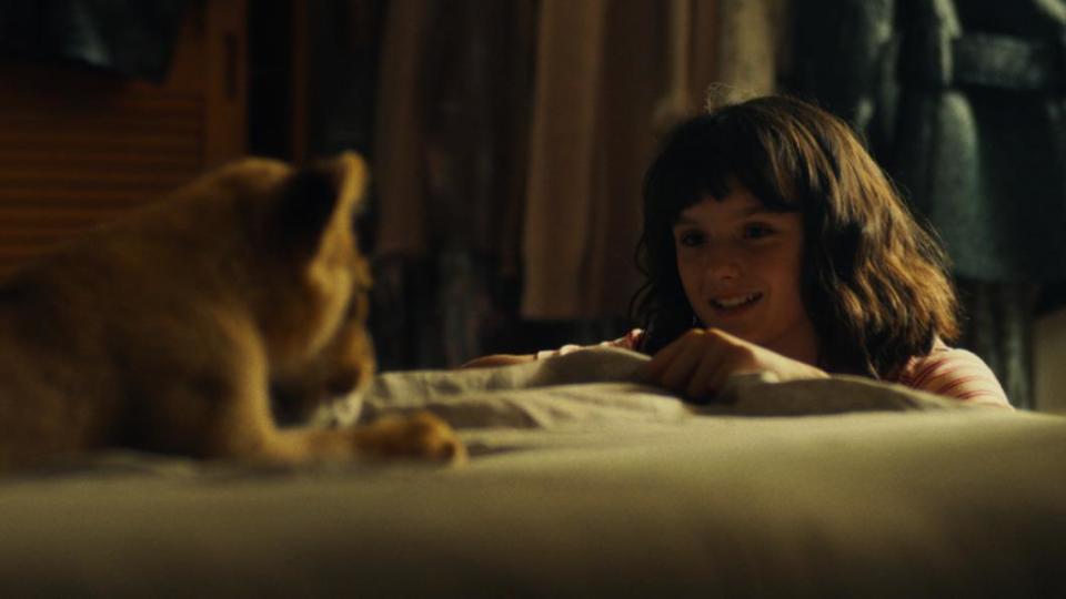 女主角盧蘭布雷希特在開拍的前兩週，天天24小時與「金」相處。（圖／中影提供）