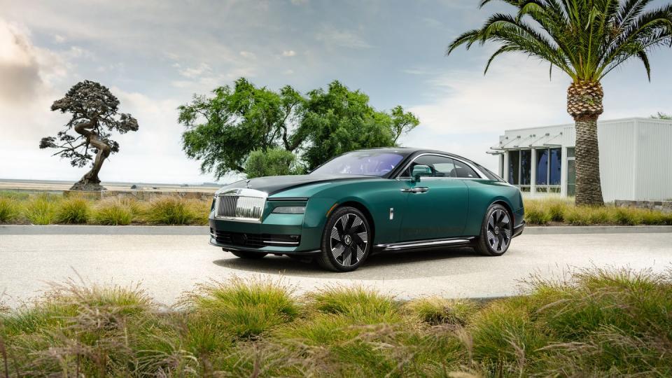 rolls royce spectre battery electric car