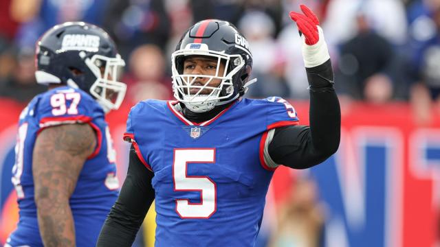 Former Oregon Ducks' star Kayvon Thibodeaux says he was praying, not  pouting during N.Y. Giants' historic comeback win 