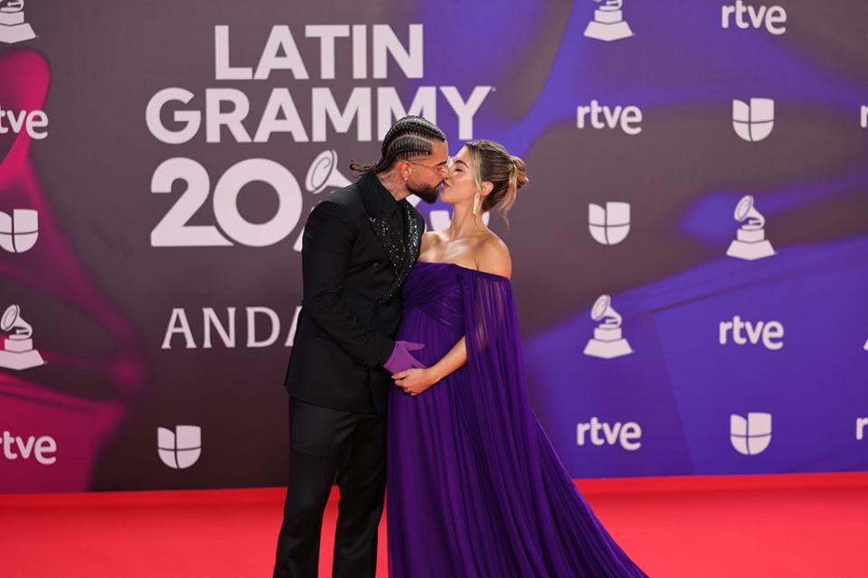 <p>Kissing on the Red Carpet</p>