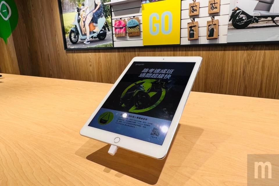 ▲消費者亦可透過店內iPad查詢車款資訊