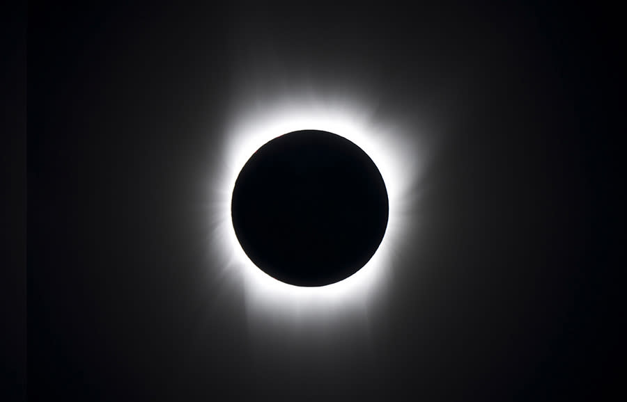 Here’s the kind of eclipse photo we usually see. It’s not accurate. (nasa.gov)