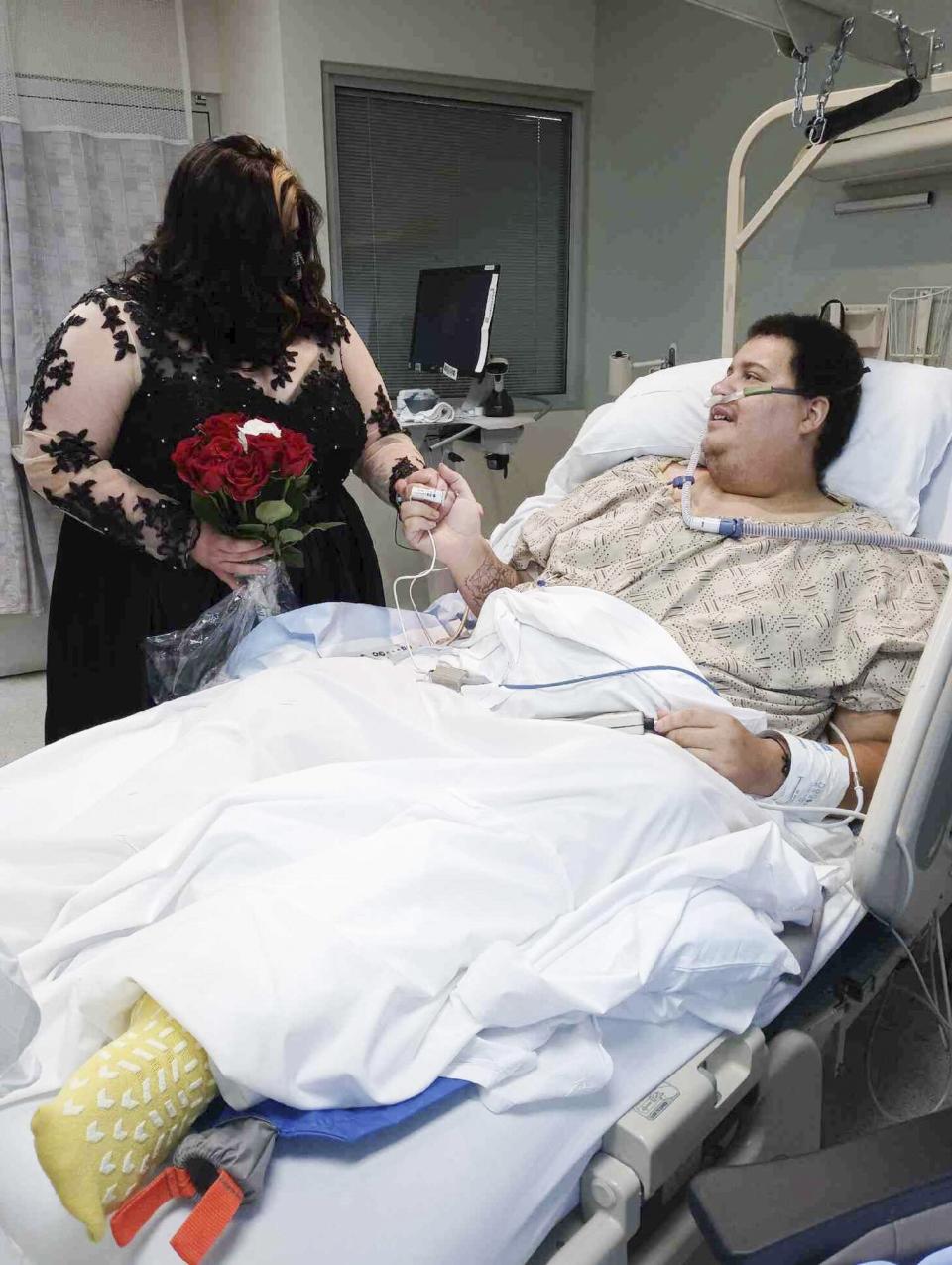 Couple gets married in icu