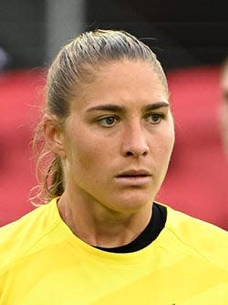 Washington Spirit goalkeeper Aubrey Kingsbury (1) looks on during the game against New Jersey/New York Gotham FC during the second half at Audi Field.