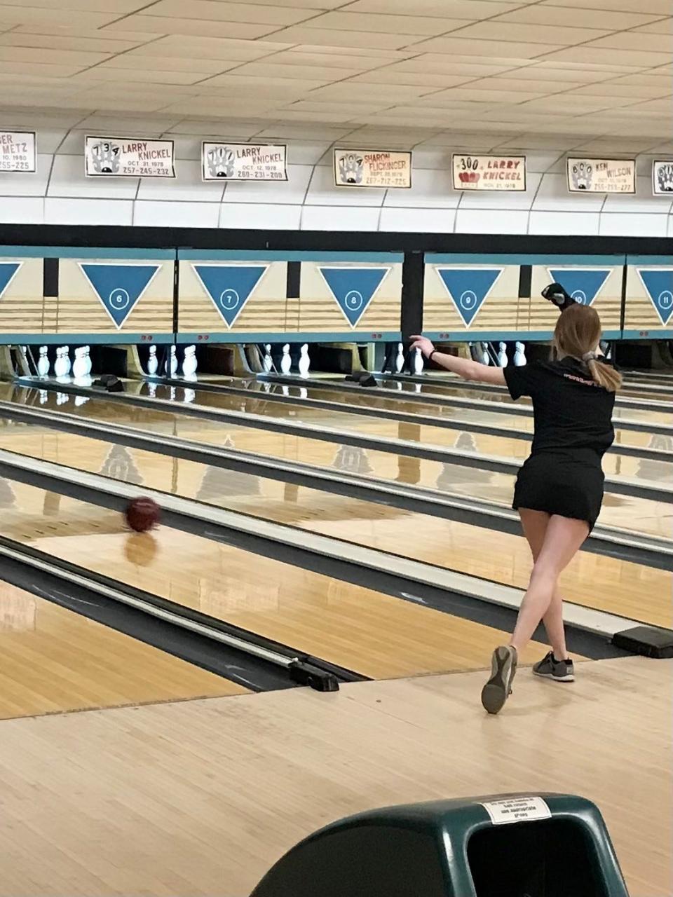 Marion Harding's Hannah Mullennix delivers a shot during a match with Galion last season at Cooper's Bowl.