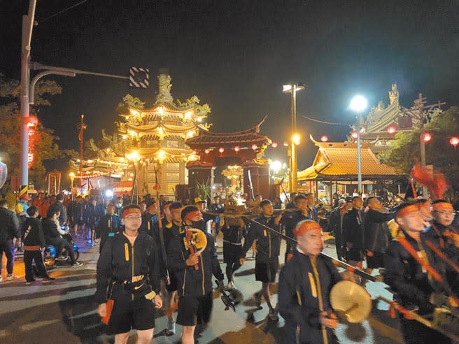 鹿耳門天后宮今年台江迎神祭陣容龐大，3天活動預估每日逼近萬人。（程炳璋攝）