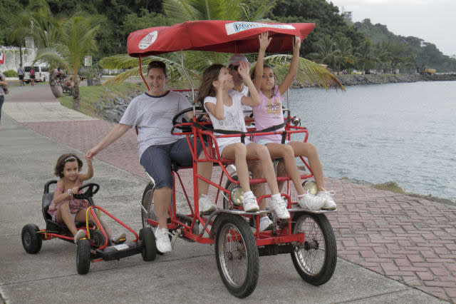 Isla Perico, touring quadricycle