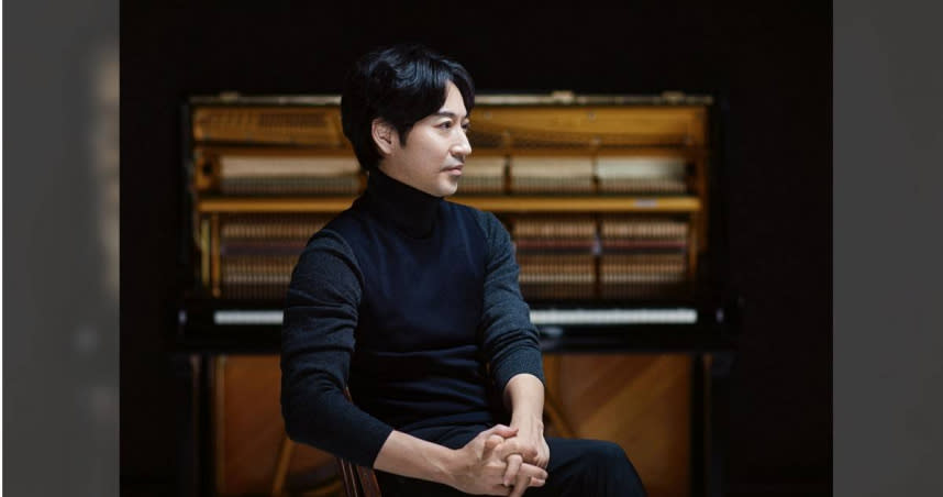 李閏珉（Yiruma）睽違七年於再度站上台北舞台，以名曲〈Berrylands〉和〈Sunbeams They Scatter〉開場引起如雷掌聲。（圖／好滿意音樂提供）